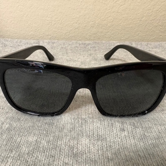 Gucci TJLO3411UL Black Square Sunglasses Bee Logo Arms w/ Case & Cloth Excellent main image 2
